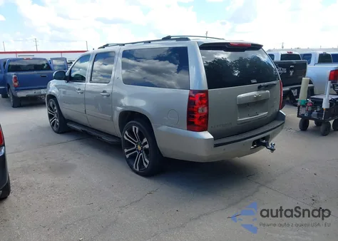 2008 Chevrolet Suburban 1500 Lt z USA, uszkodzony, nr VIN 3GNFC16038G197033